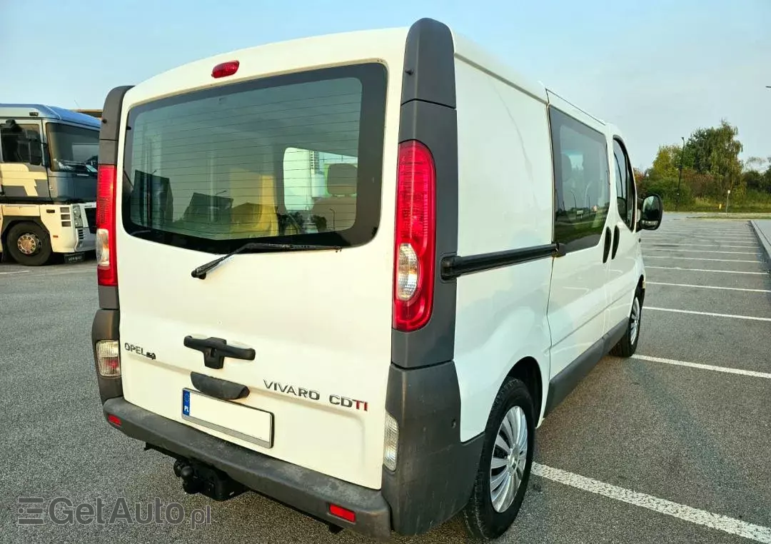 OPEL Vivaro 2.5 CDTi L1H1 Tour