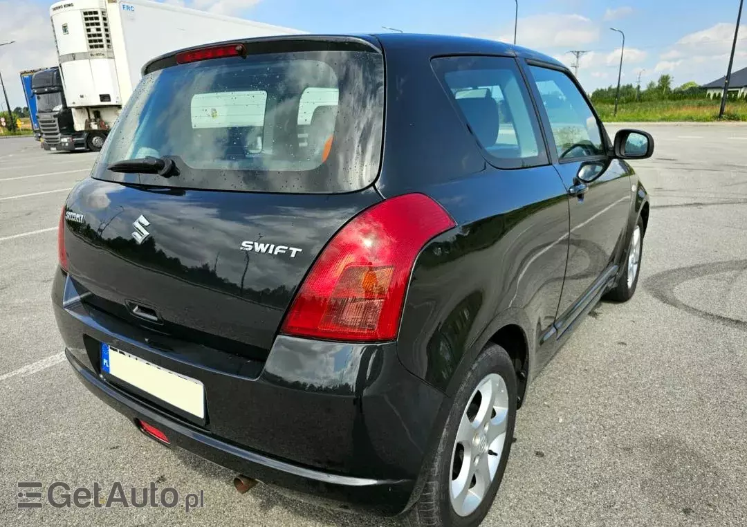 SUZUKI Swift 