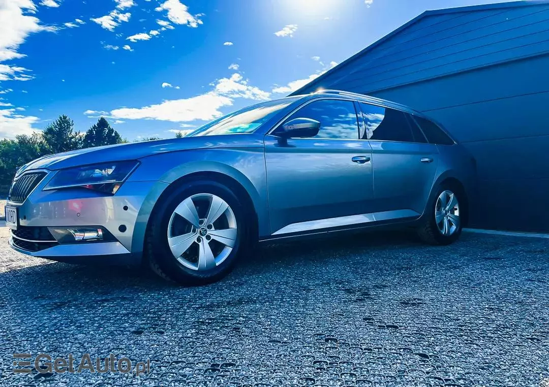 SKODA Superb Style 4x4 DSG