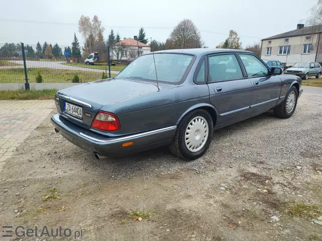 JAGUAR XJ Executive