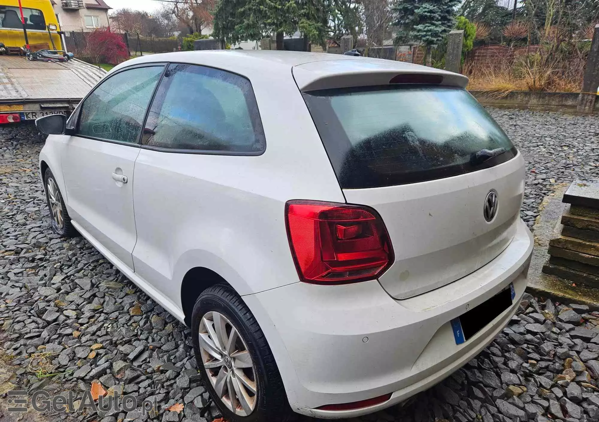 VOLKSWAGEN Polo 