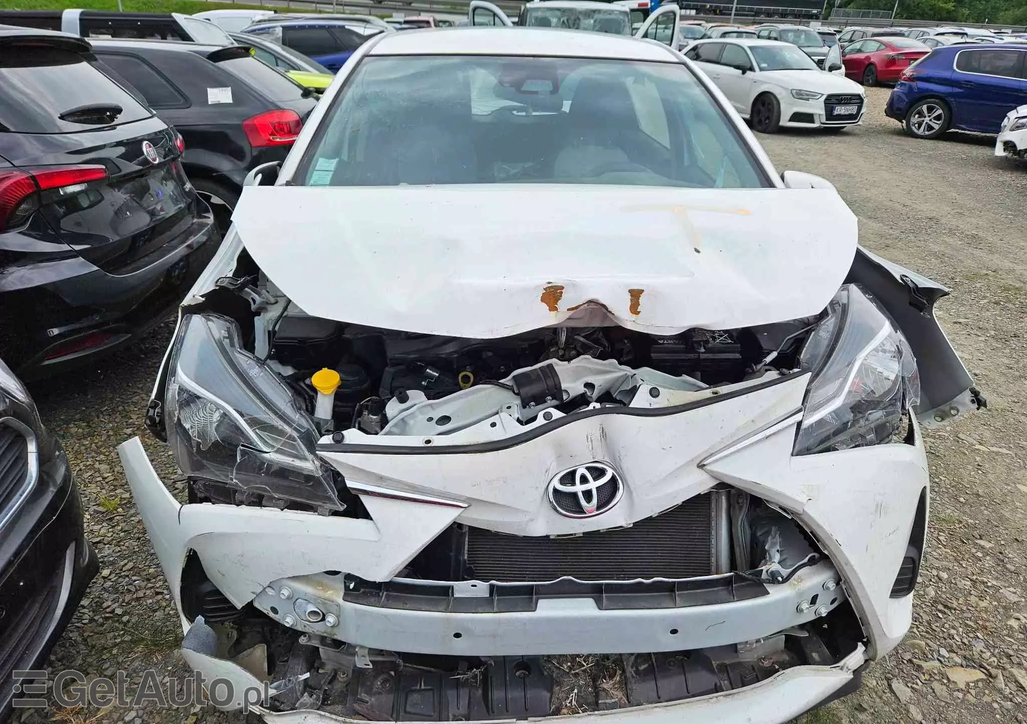 TOYOTA Yaris 