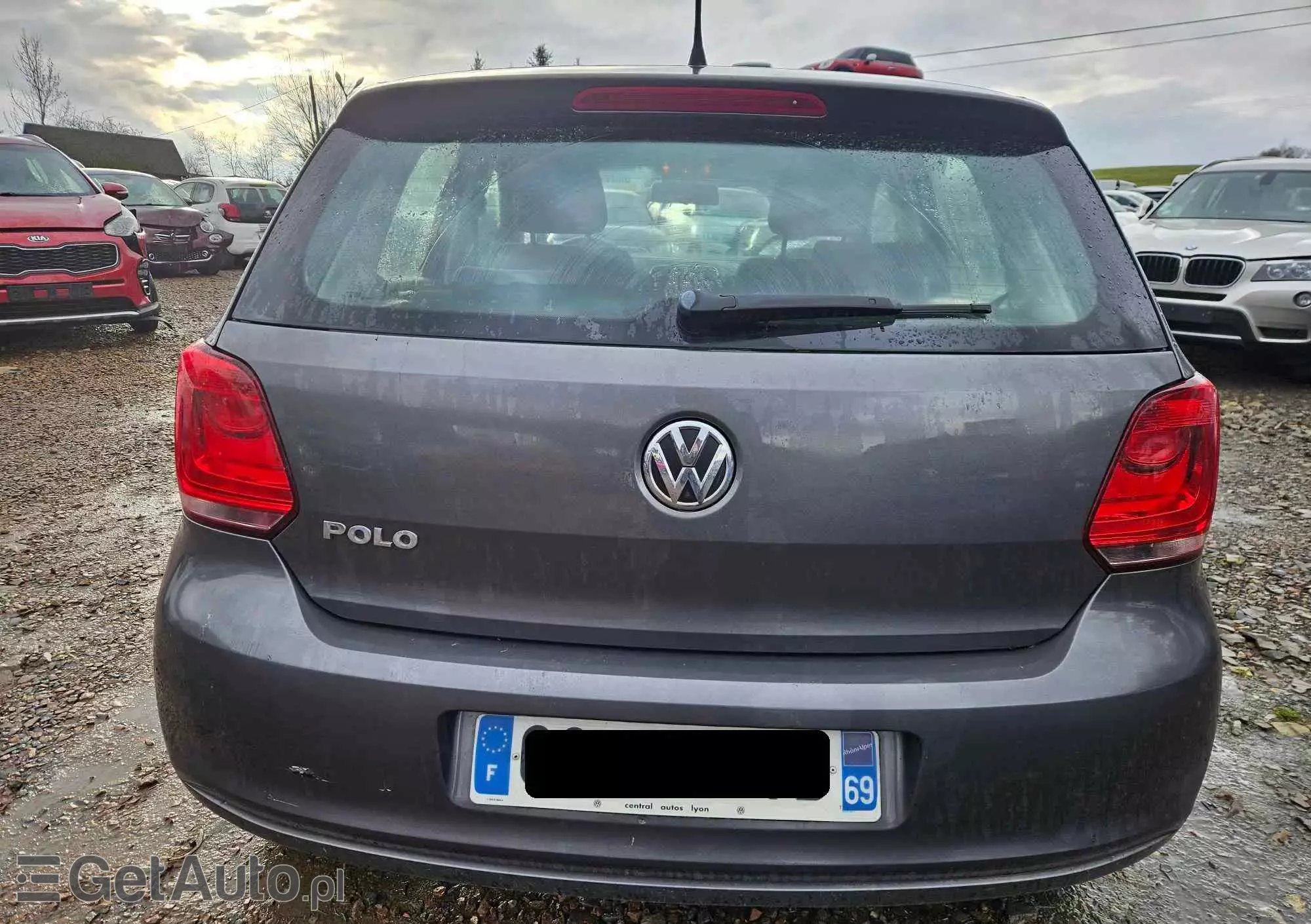 VOLKSWAGEN Polo 