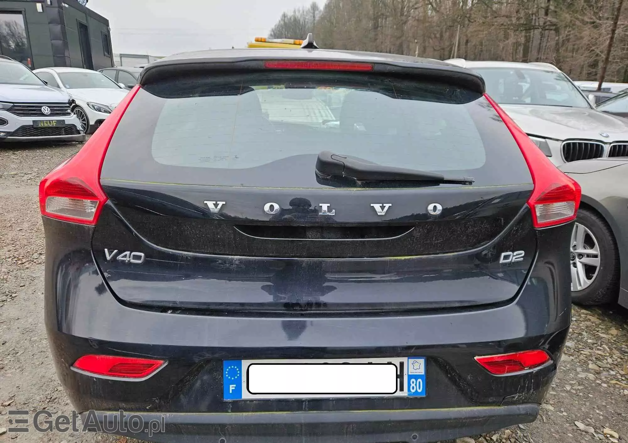 VOLVO V40 