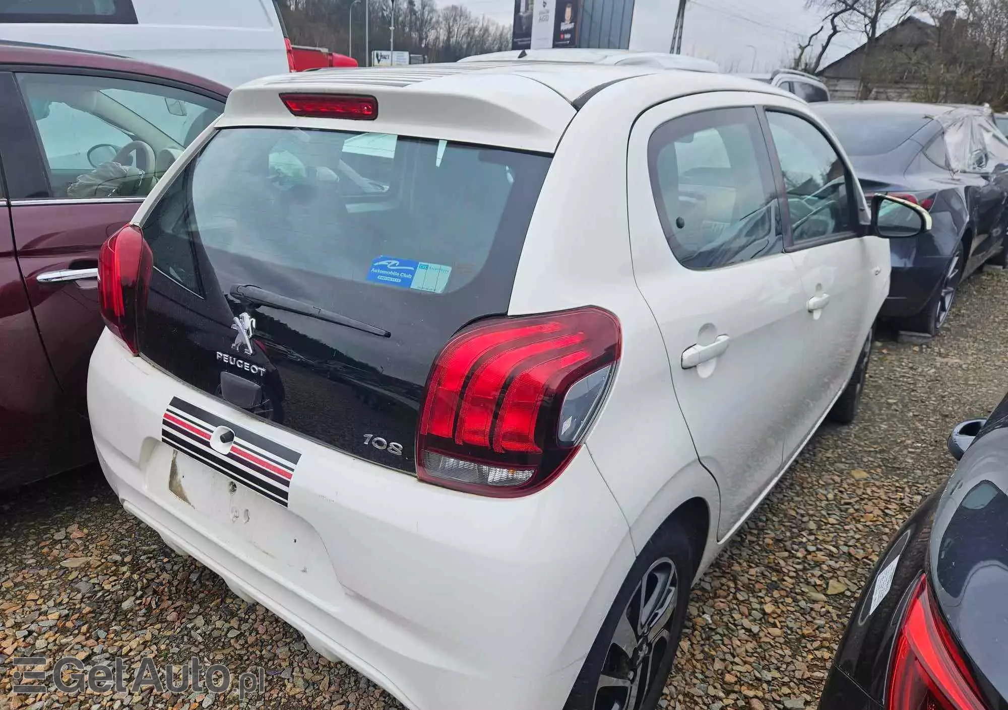 PEUGEOT 108 