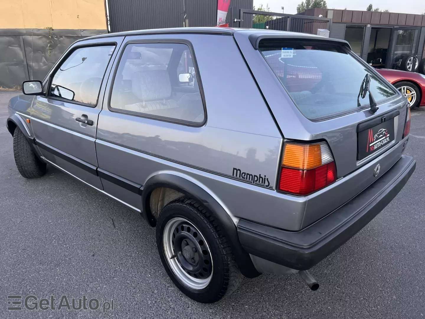 VOLKSWAGEN Golf 