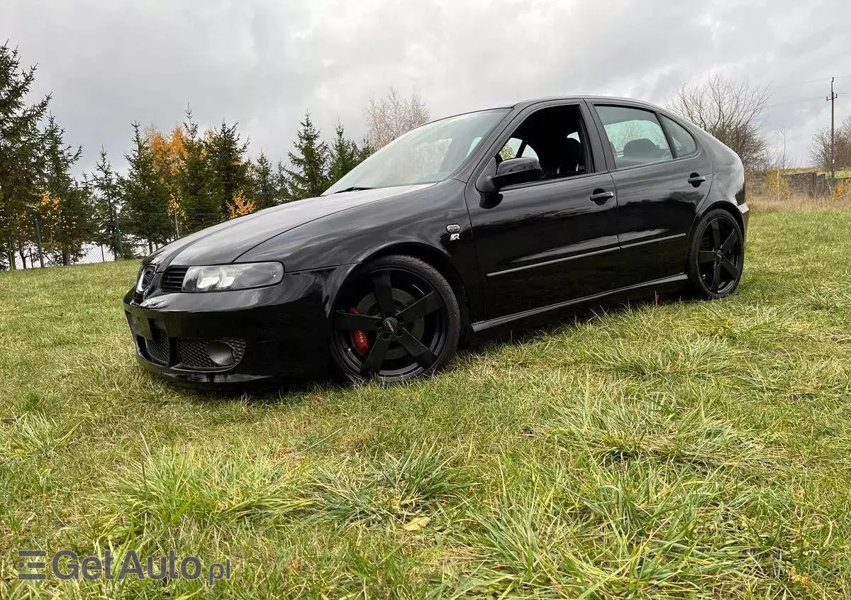 SEAT Leon Cupra R