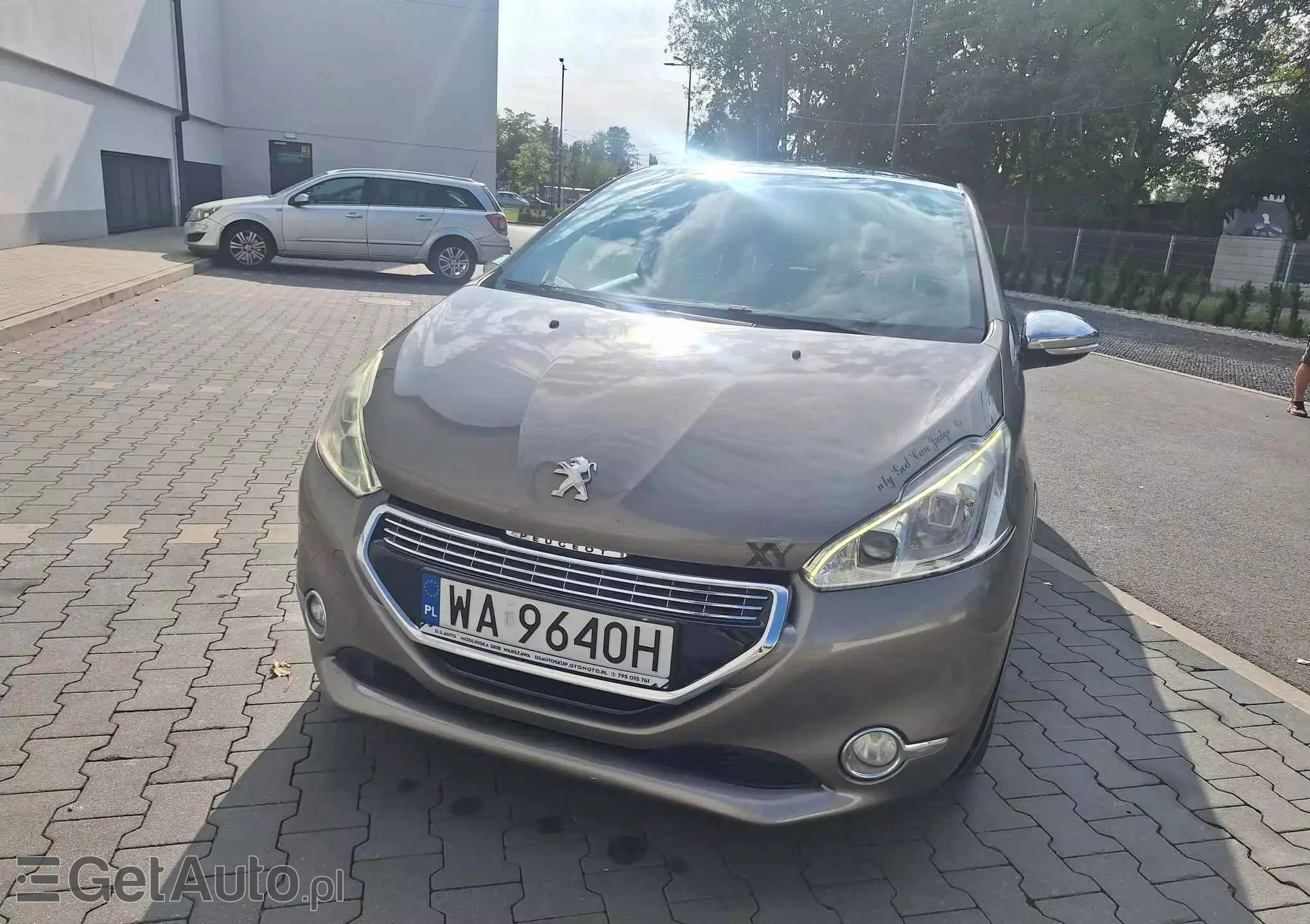 PEUGEOT 208 Allure