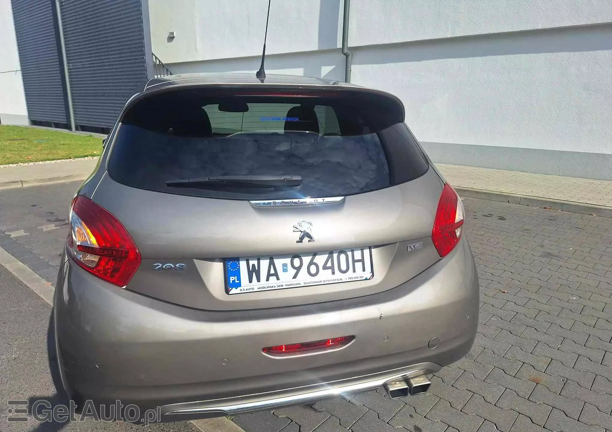 PEUGEOT 208 Allure