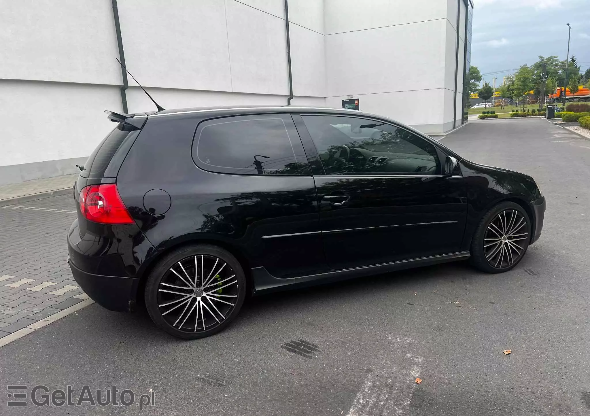 VOLKSWAGEN Golf GTI