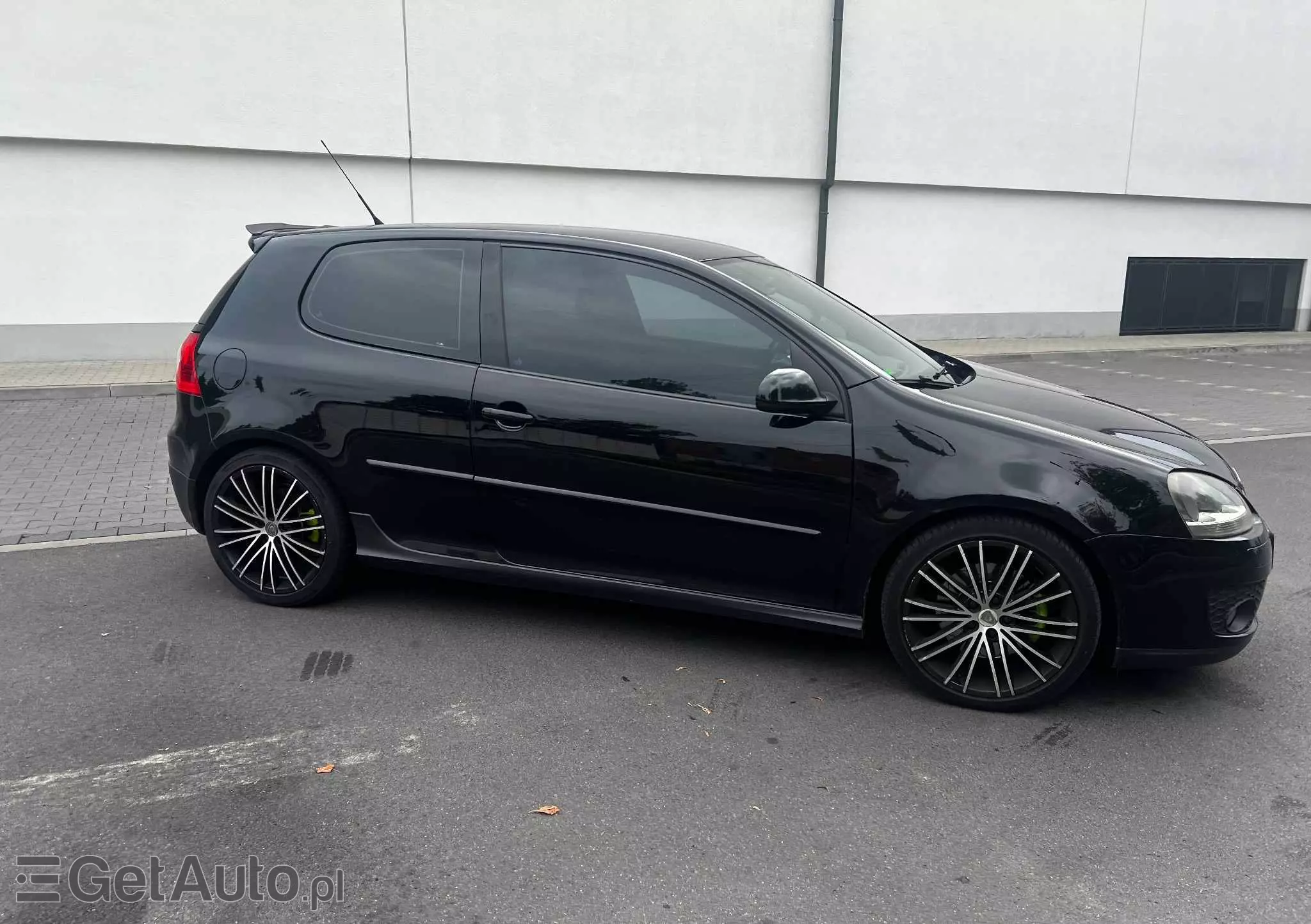 VOLKSWAGEN Golf GTI