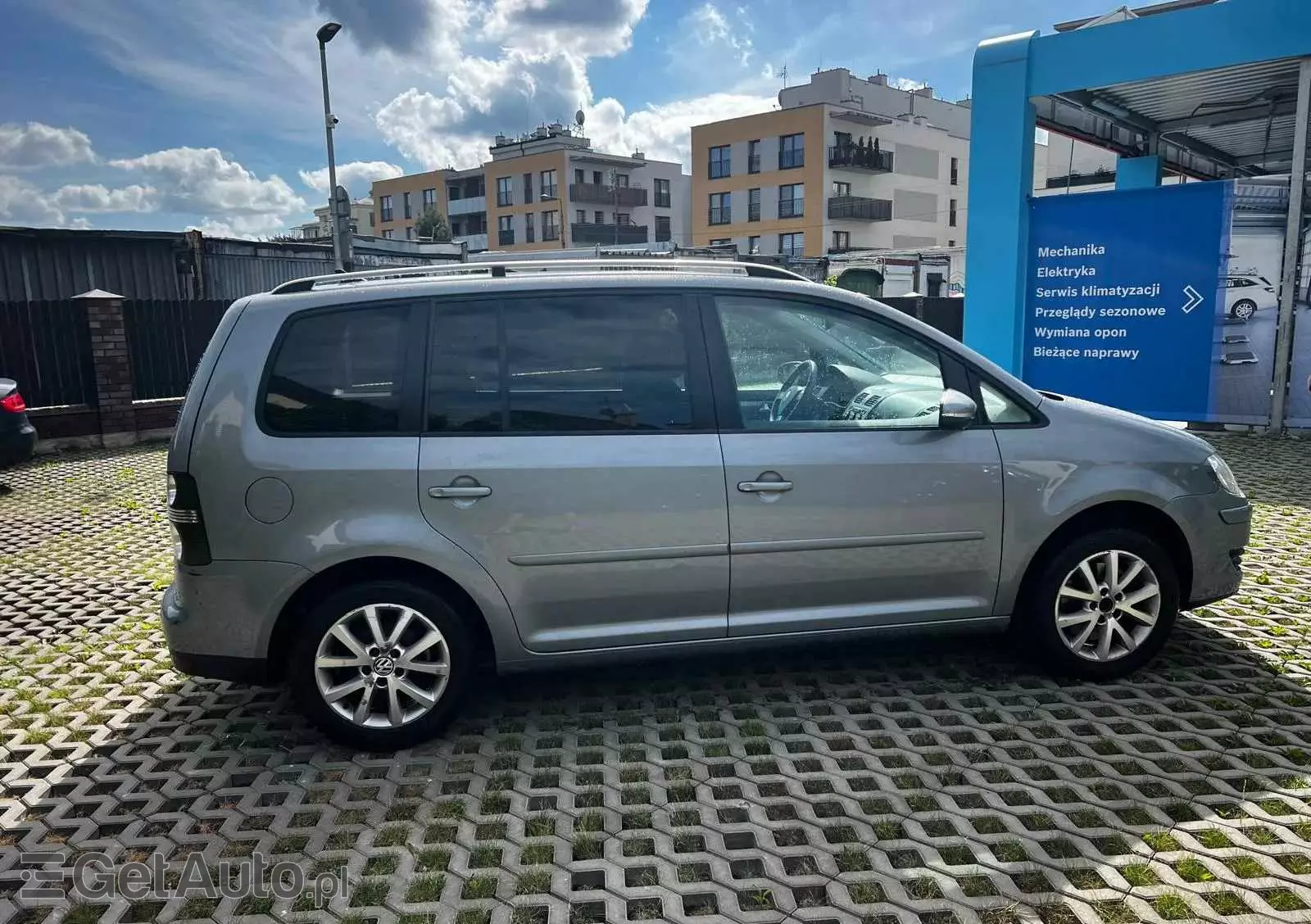 VOLKSWAGEN Touran Comfortline DSG