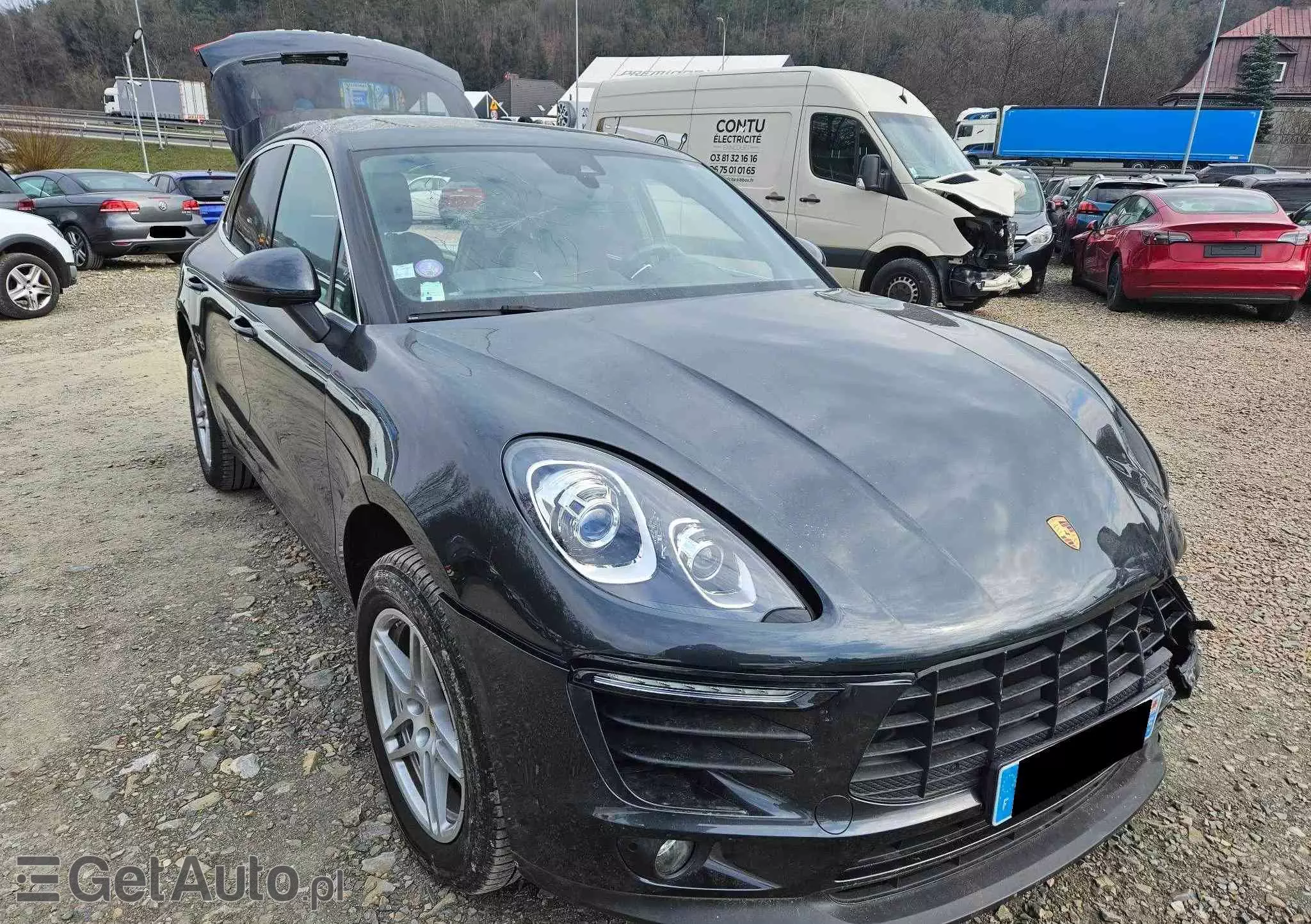 PORSCHE Macan  Standard