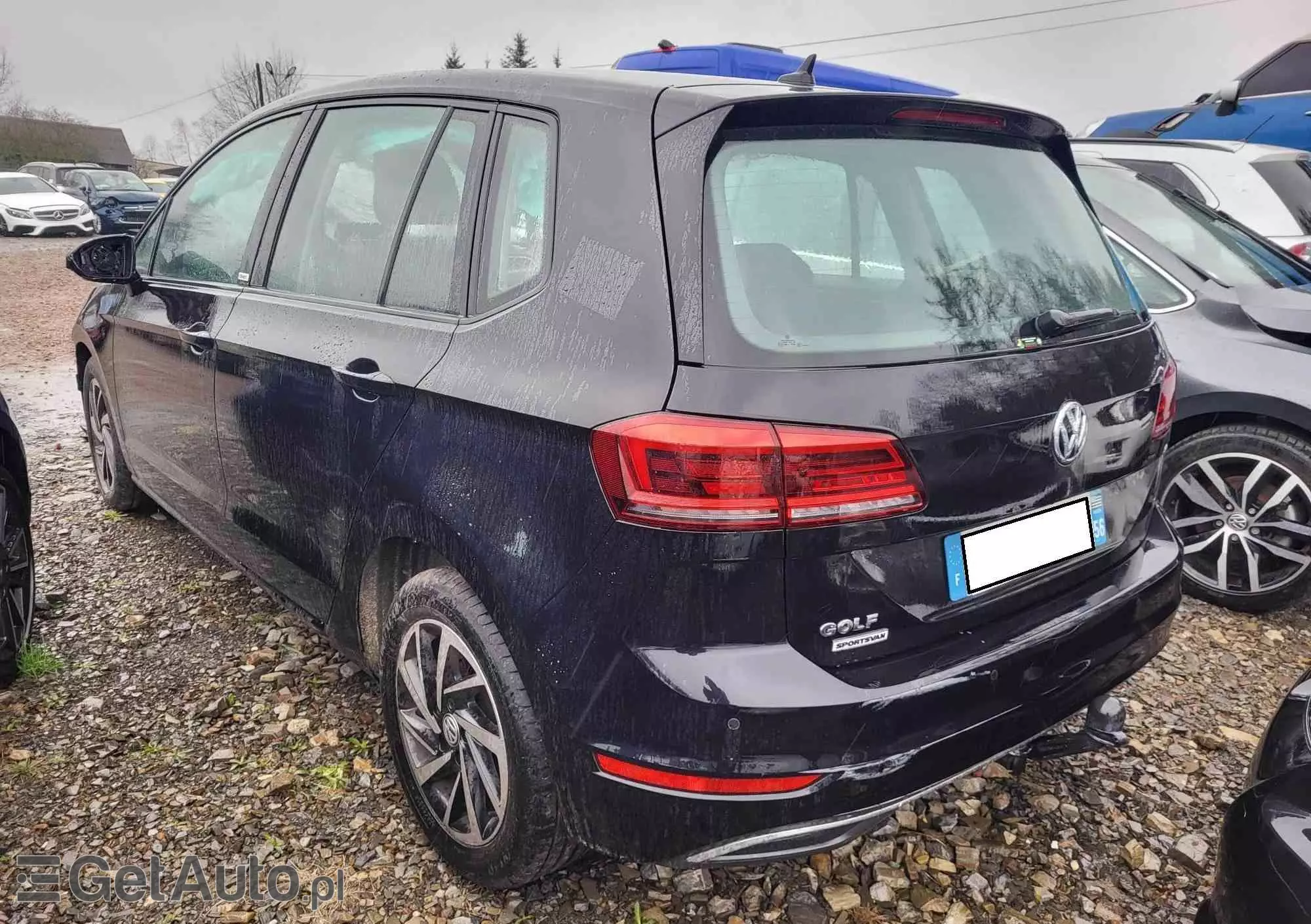 VOLKSWAGEN Golf Sportsvan 