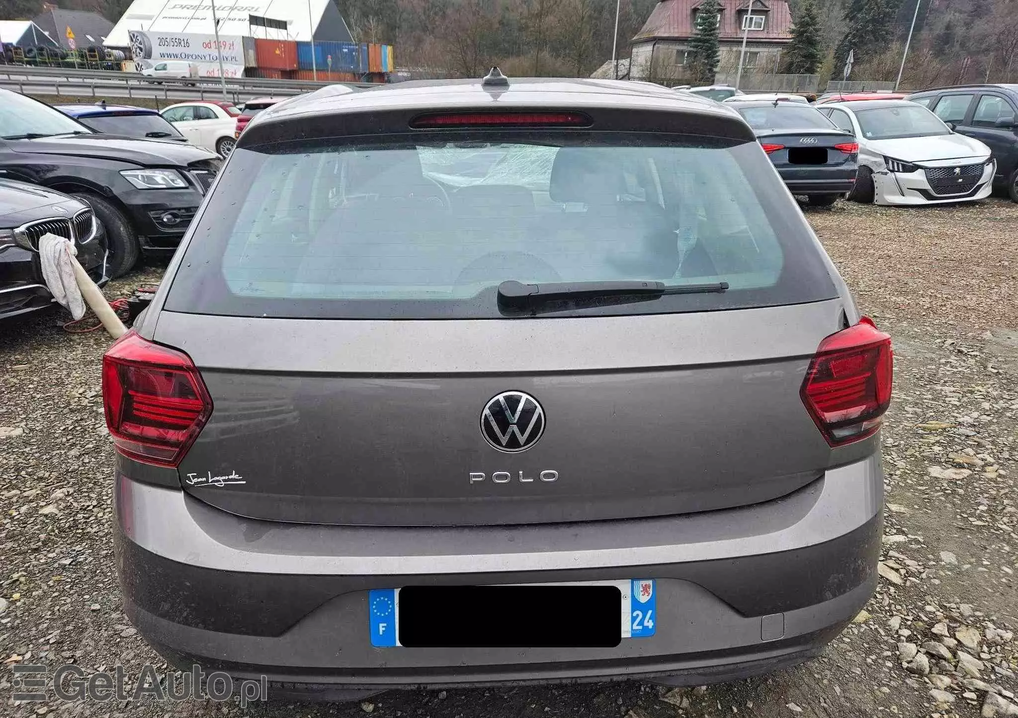 VOLKSWAGEN Polo 