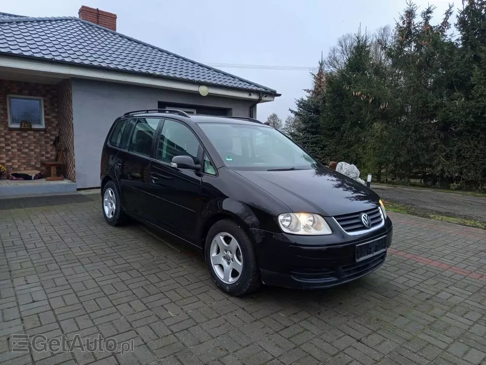 VOLKSWAGEN Touran 