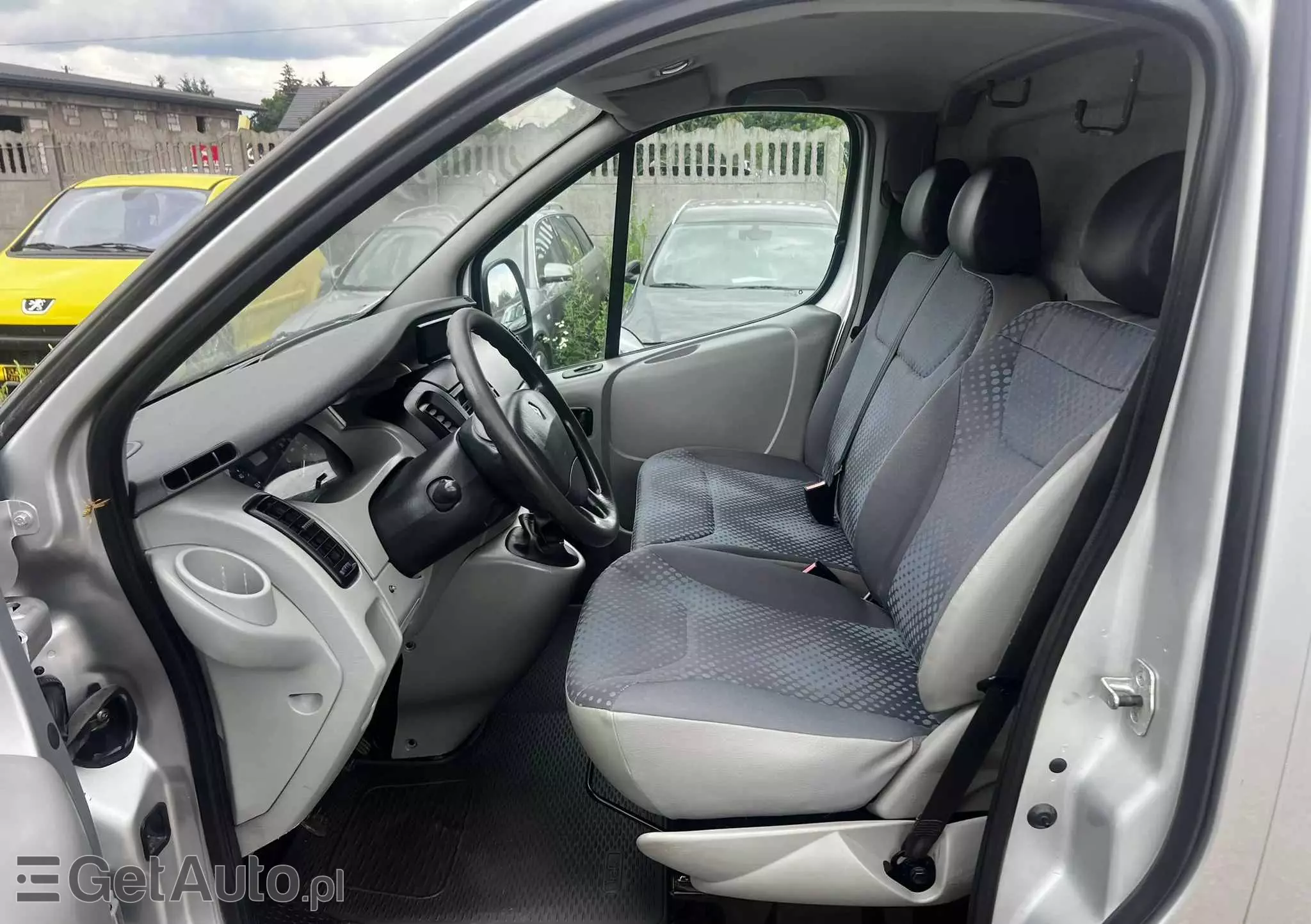 RENAULT Trafic 