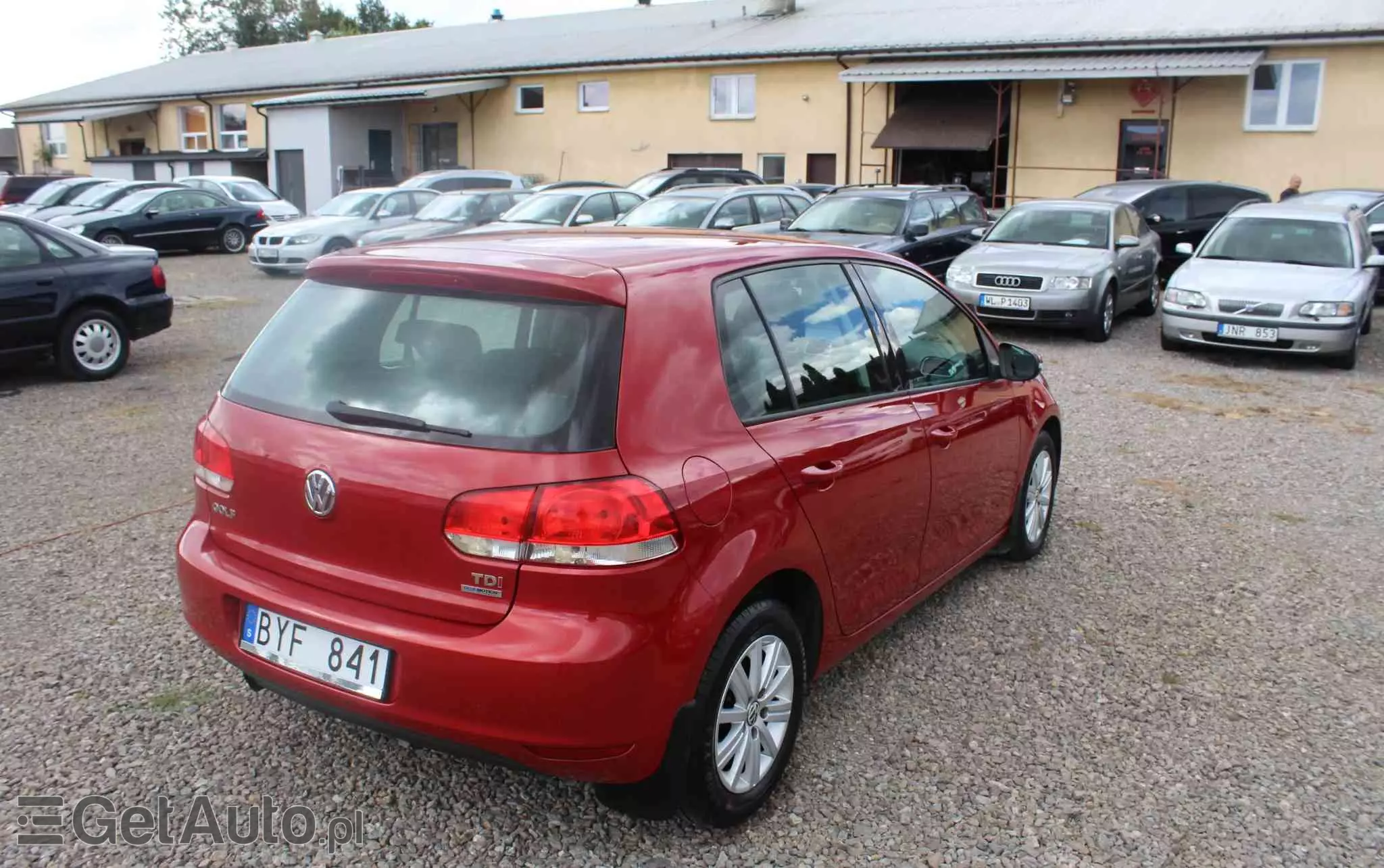 VOLKSWAGEN Golf 