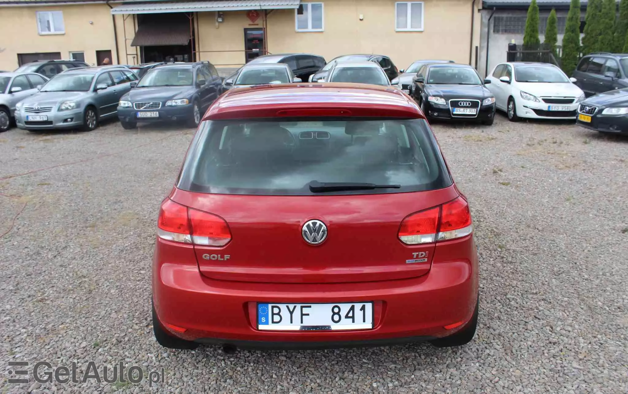 VOLKSWAGEN Golf 