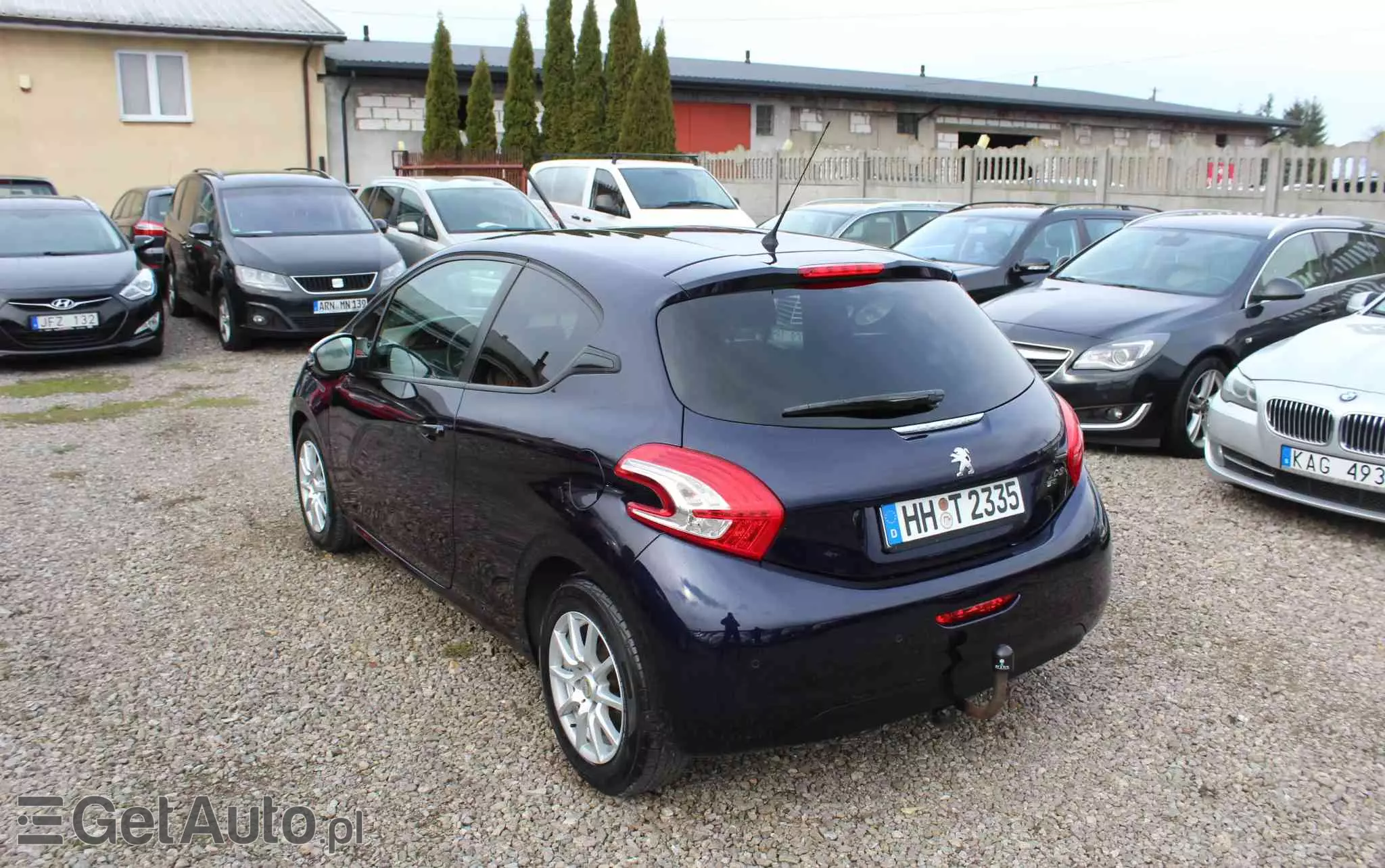 PEUGEOT 208 