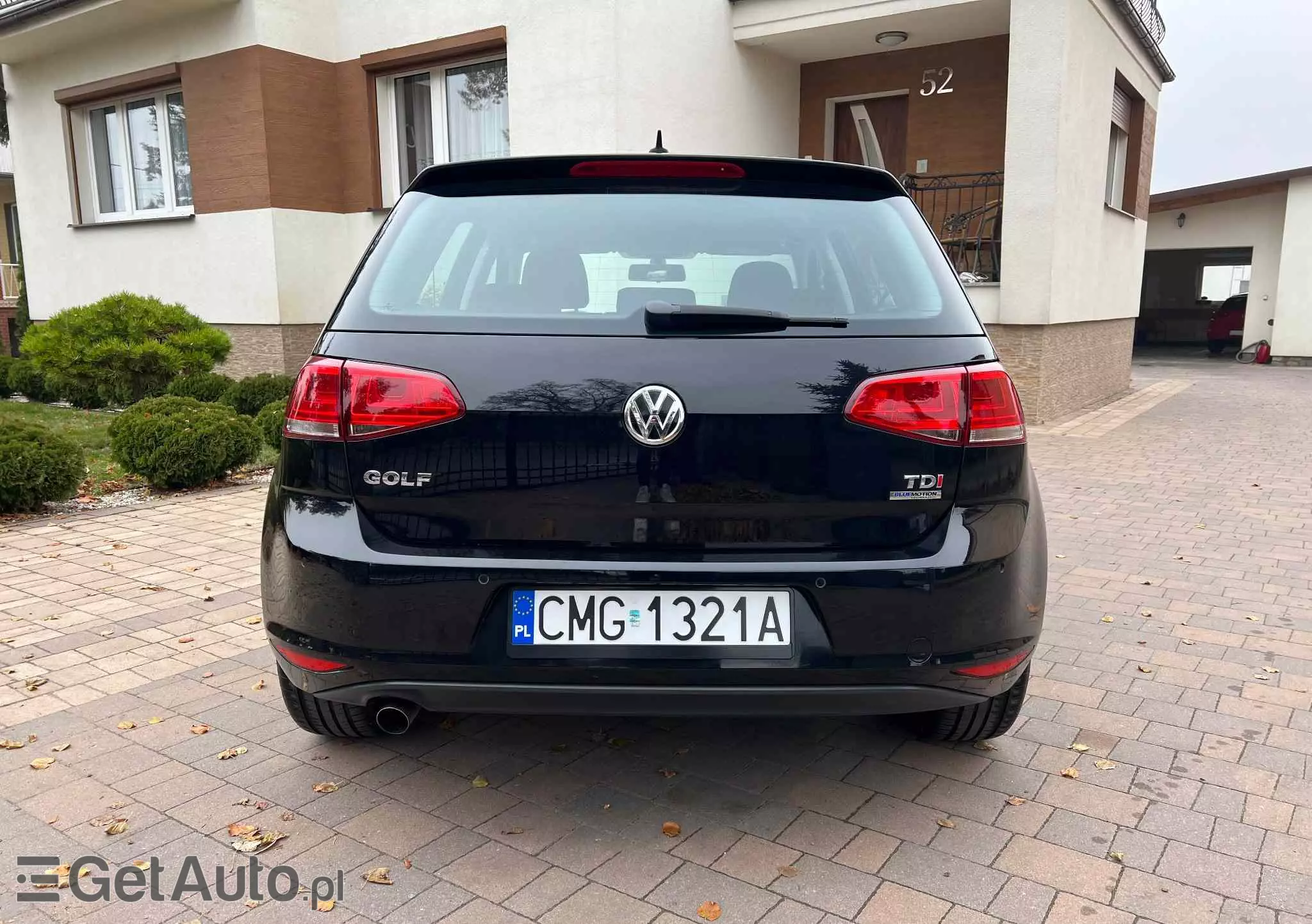 VOLKSWAGEN Golf 