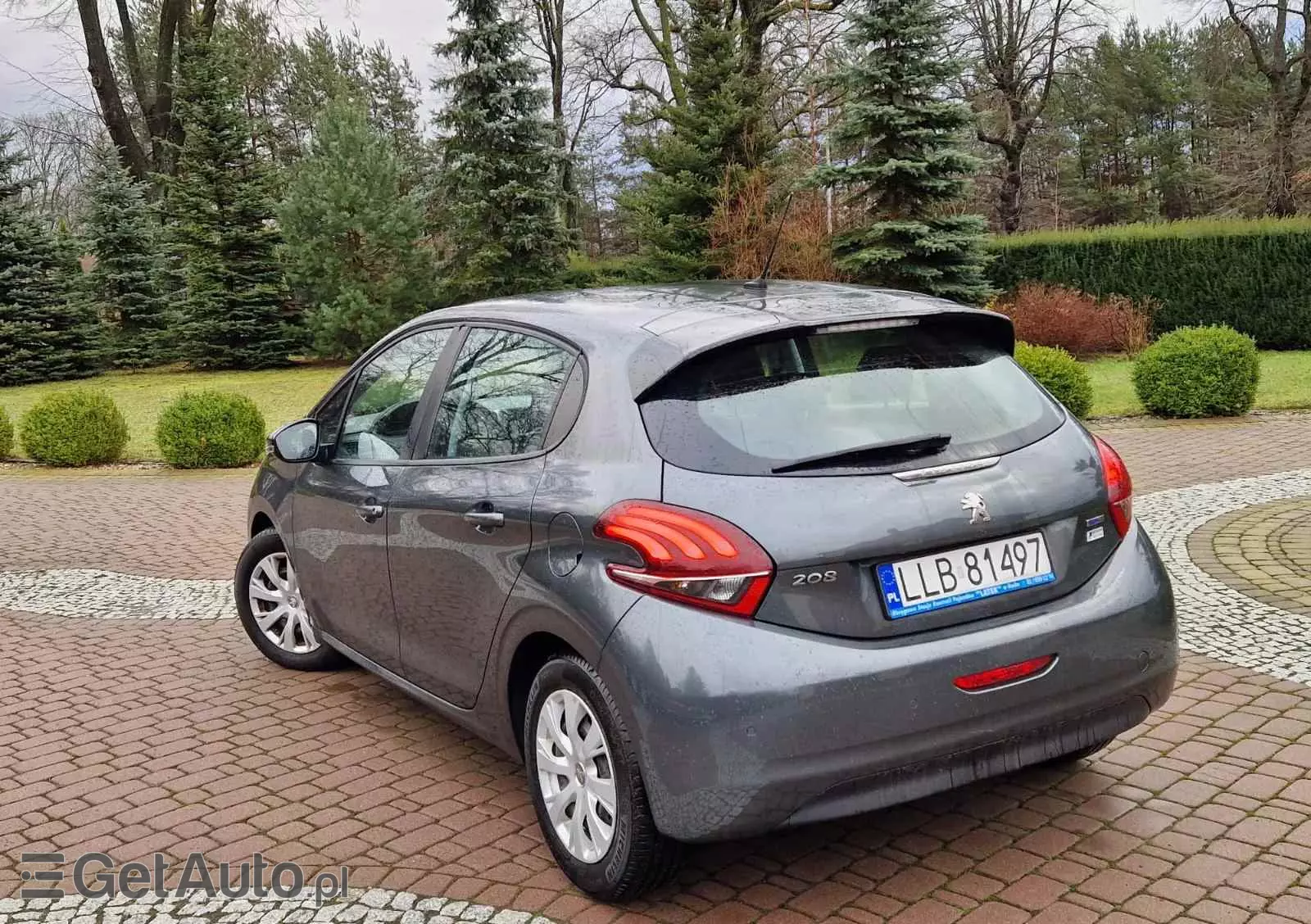 PEUGEOT 208 Allure