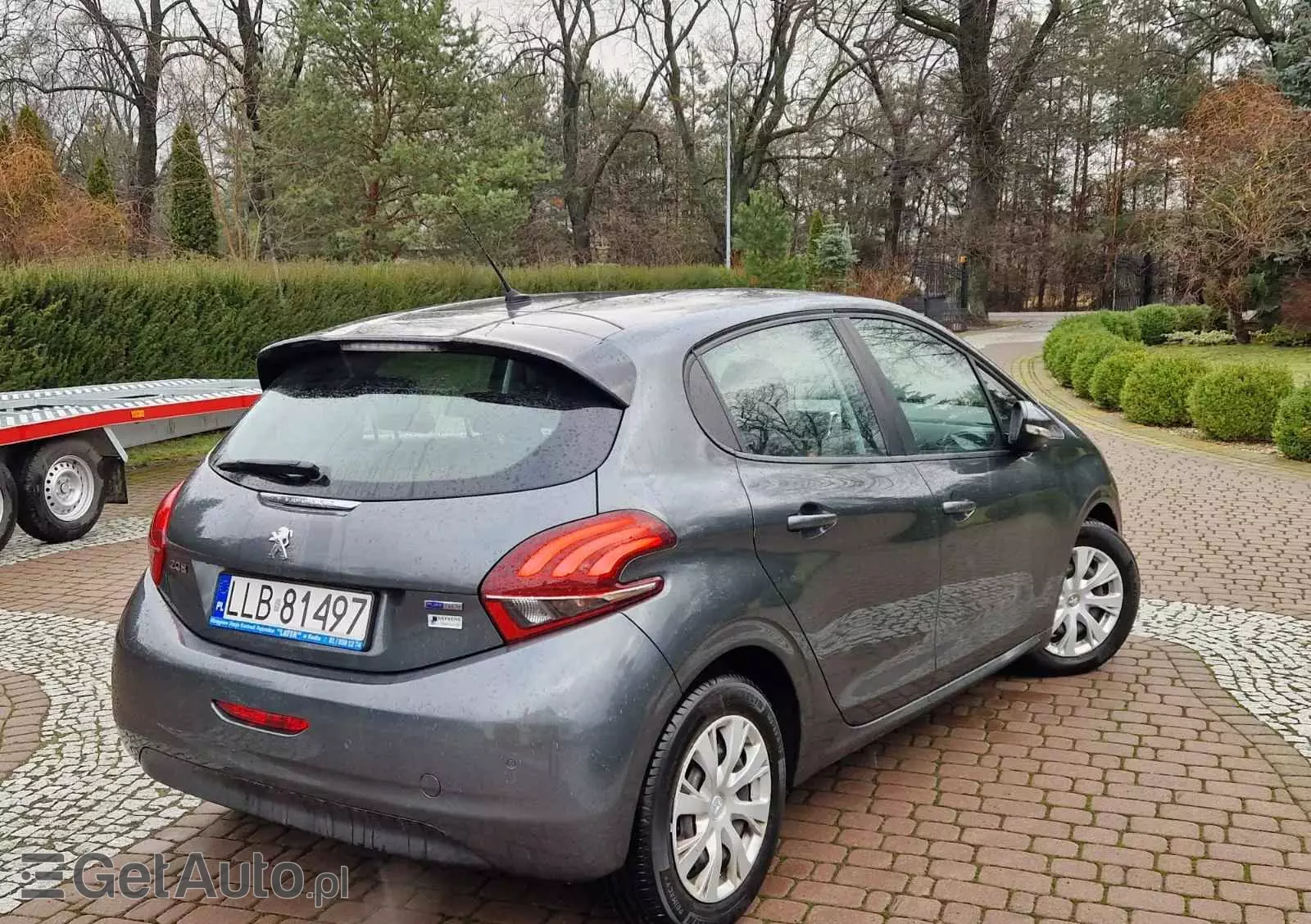 PEUGEOT 208 Allure