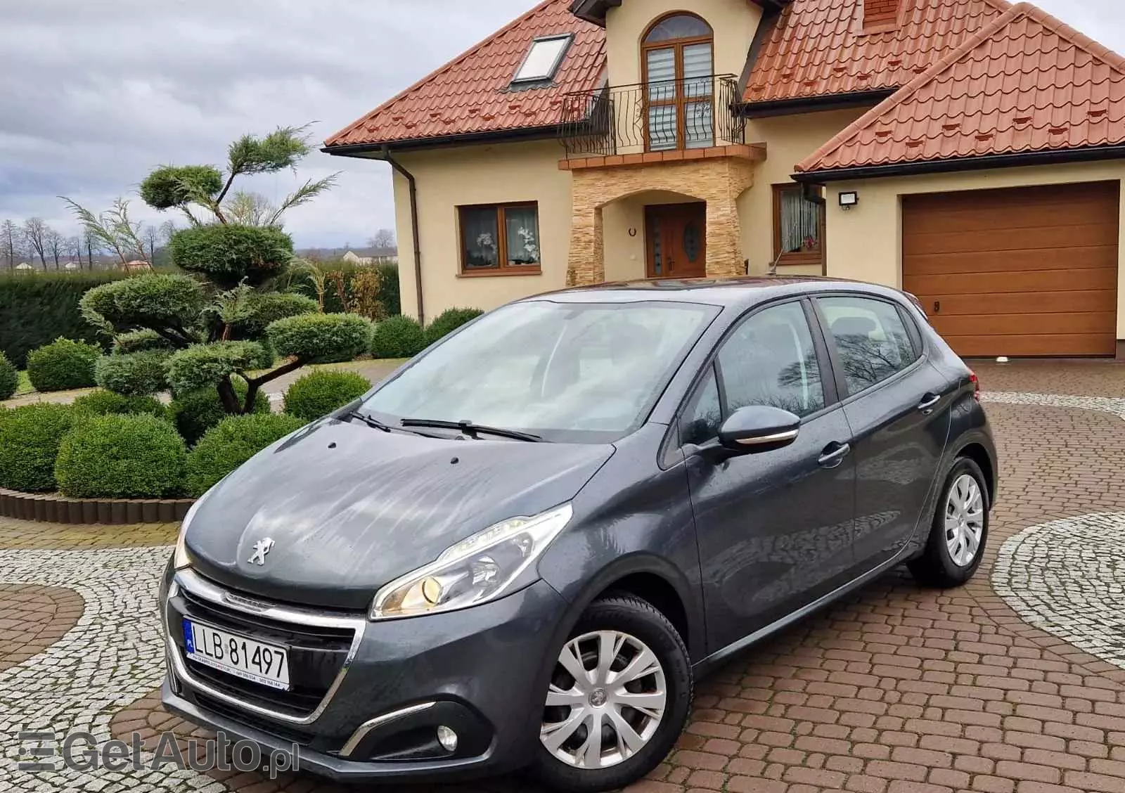 PEUGEOT 208 Allure