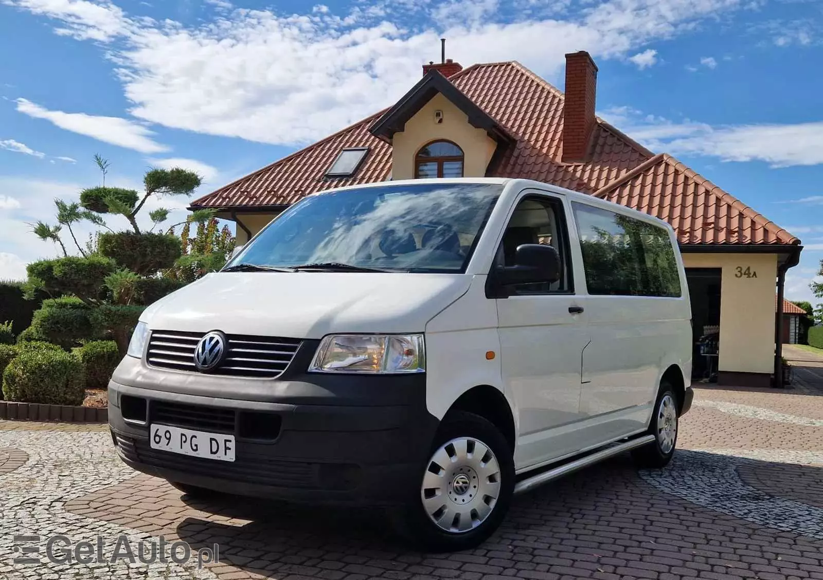 VOLKSWAGEN Transporter Shuttle Mixt