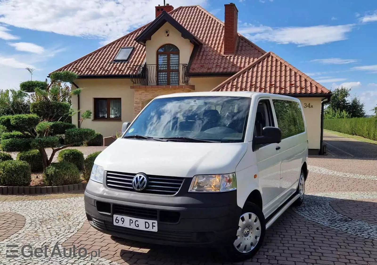 VOLKSWAGEN Transporter Shuttle Mixt