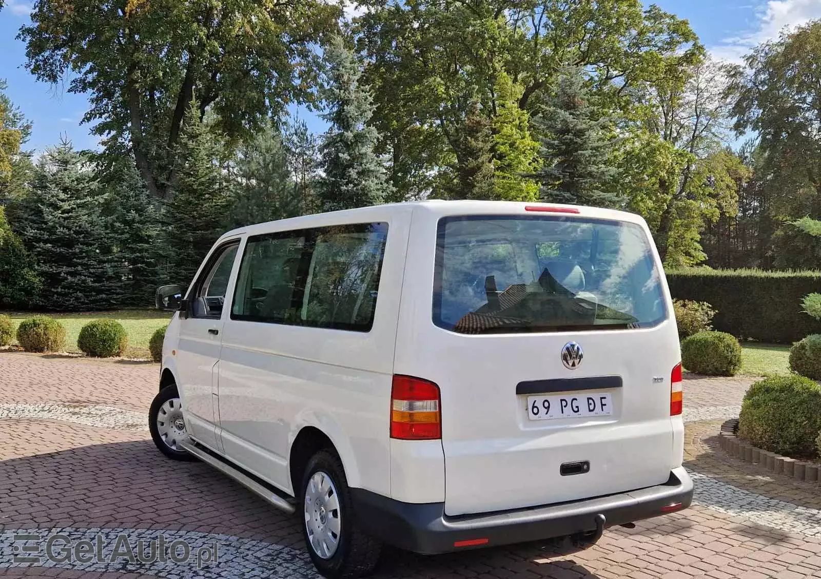 VOLKSWAGEN Transporter Shuttle Mixt