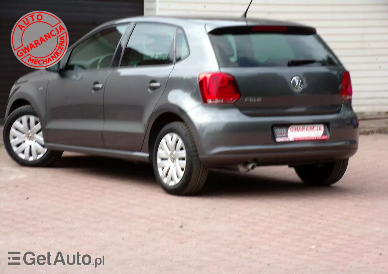 VOLKSWAGEN Polo 