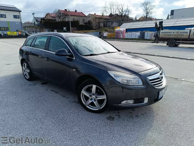 OPEL Insignia 2.0 Turbo (220 KM)