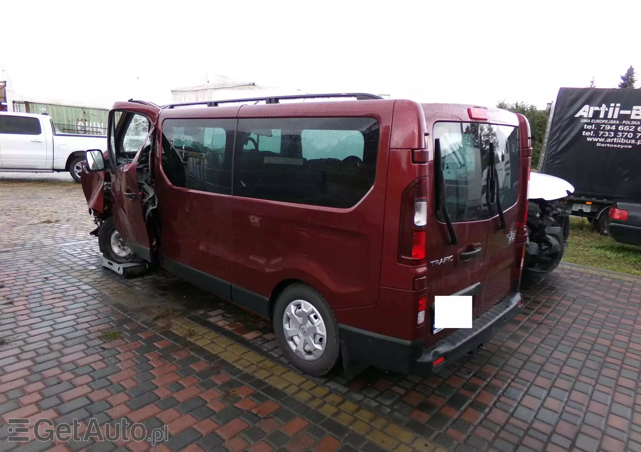 RENAULT Trafic 