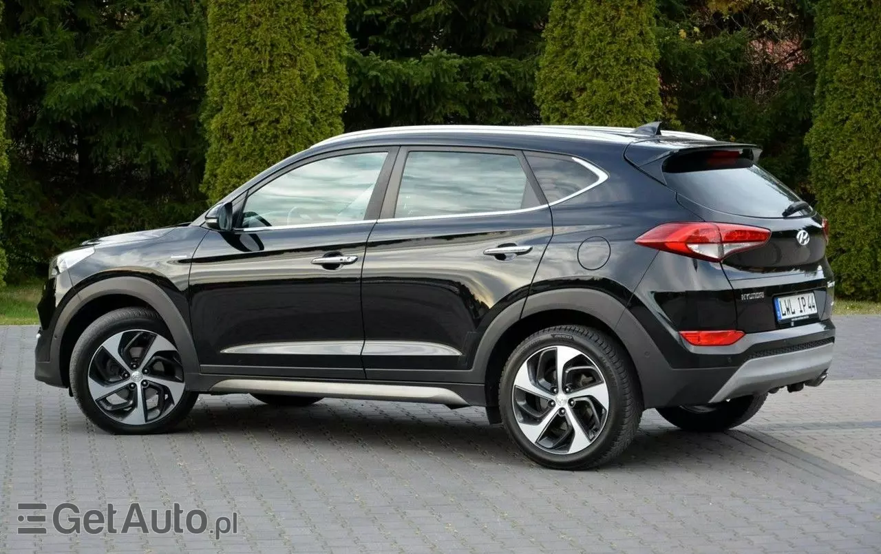 HYUNDAI Tucson 