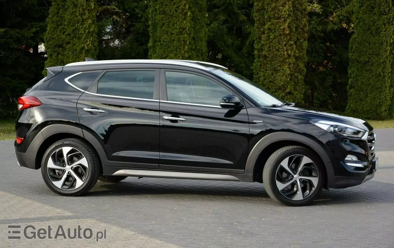 HYUNDAI Tucson 