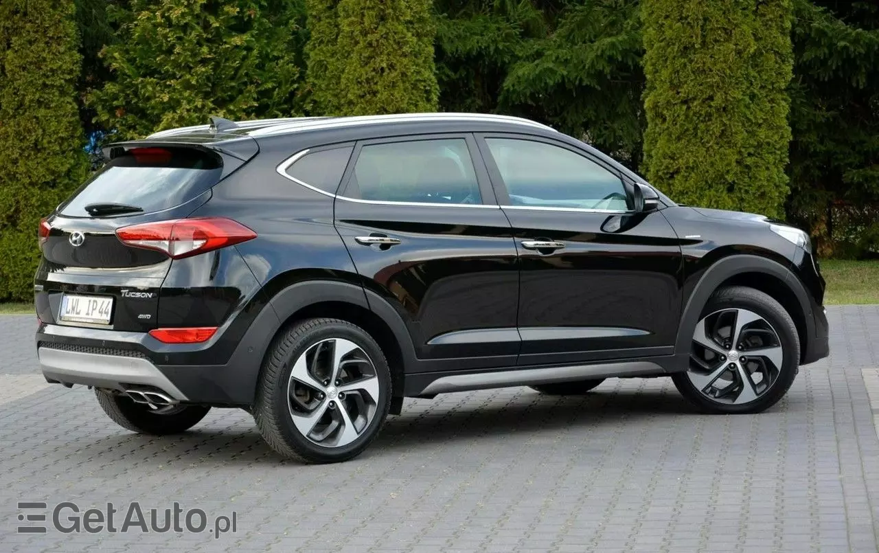 HYUNDAI Tucson 