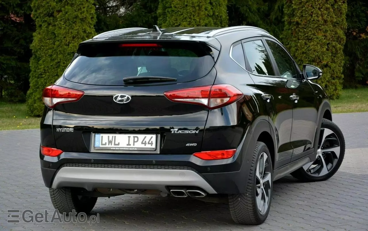 HYUNDAI Tucson 