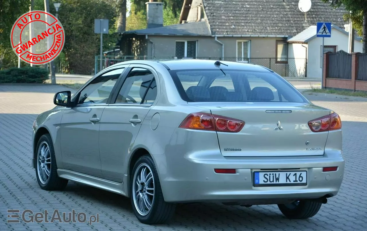 MITSUBISHI Lancer 