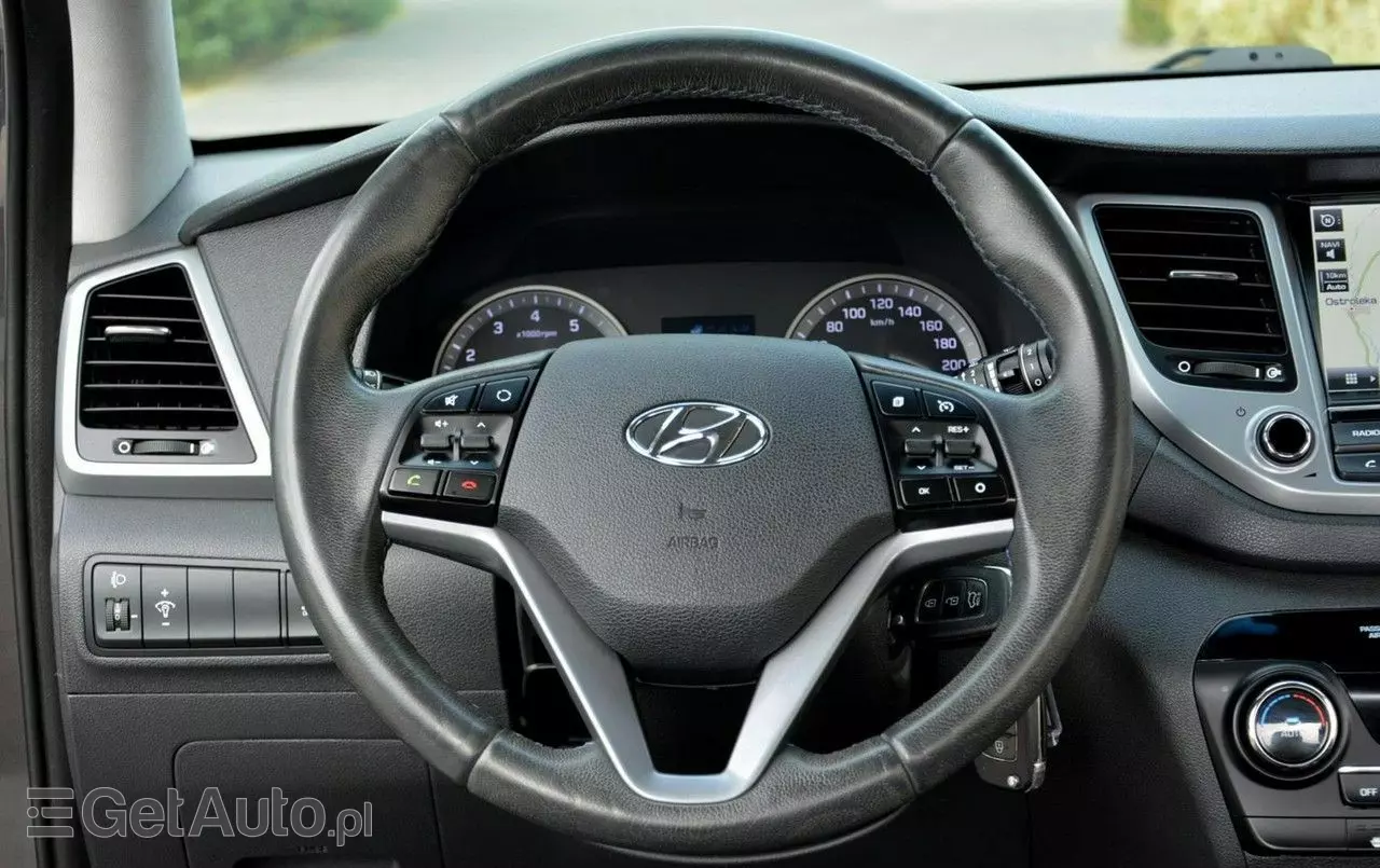 HYUNDAI Tucson 