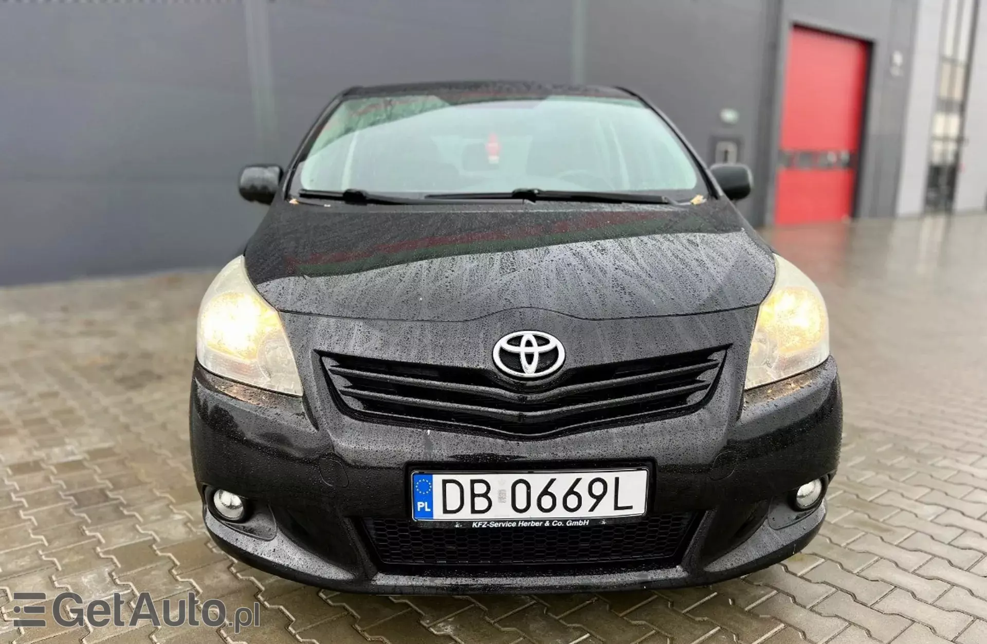 TOYOTA Verso 