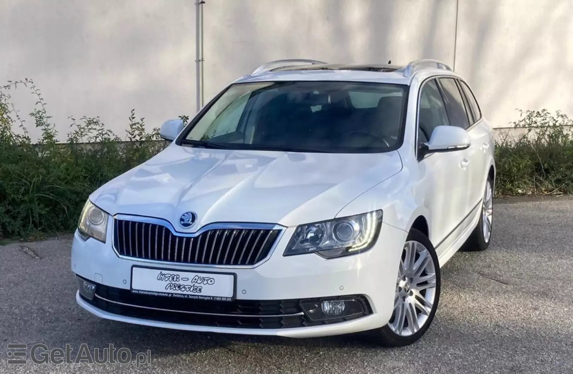 SKODA Superb 