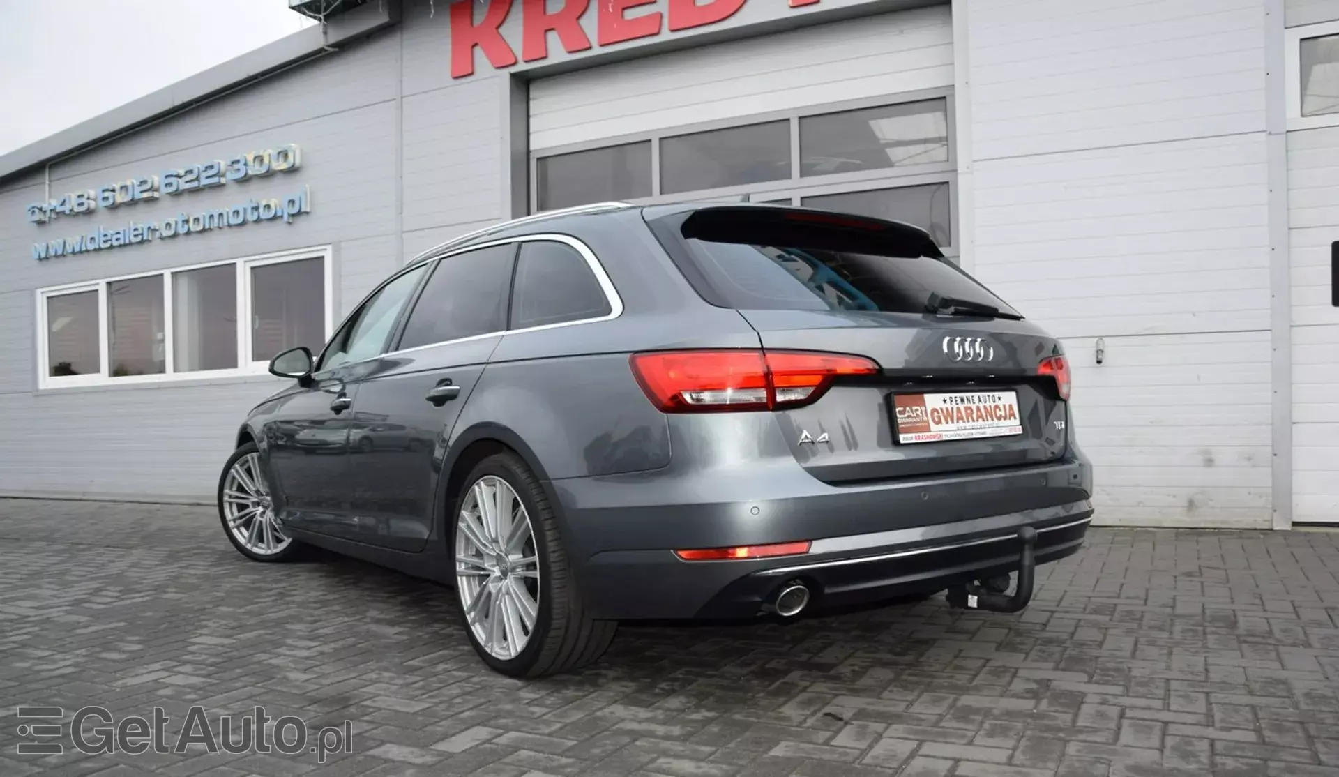 AUDI A4 Advanced S tronic