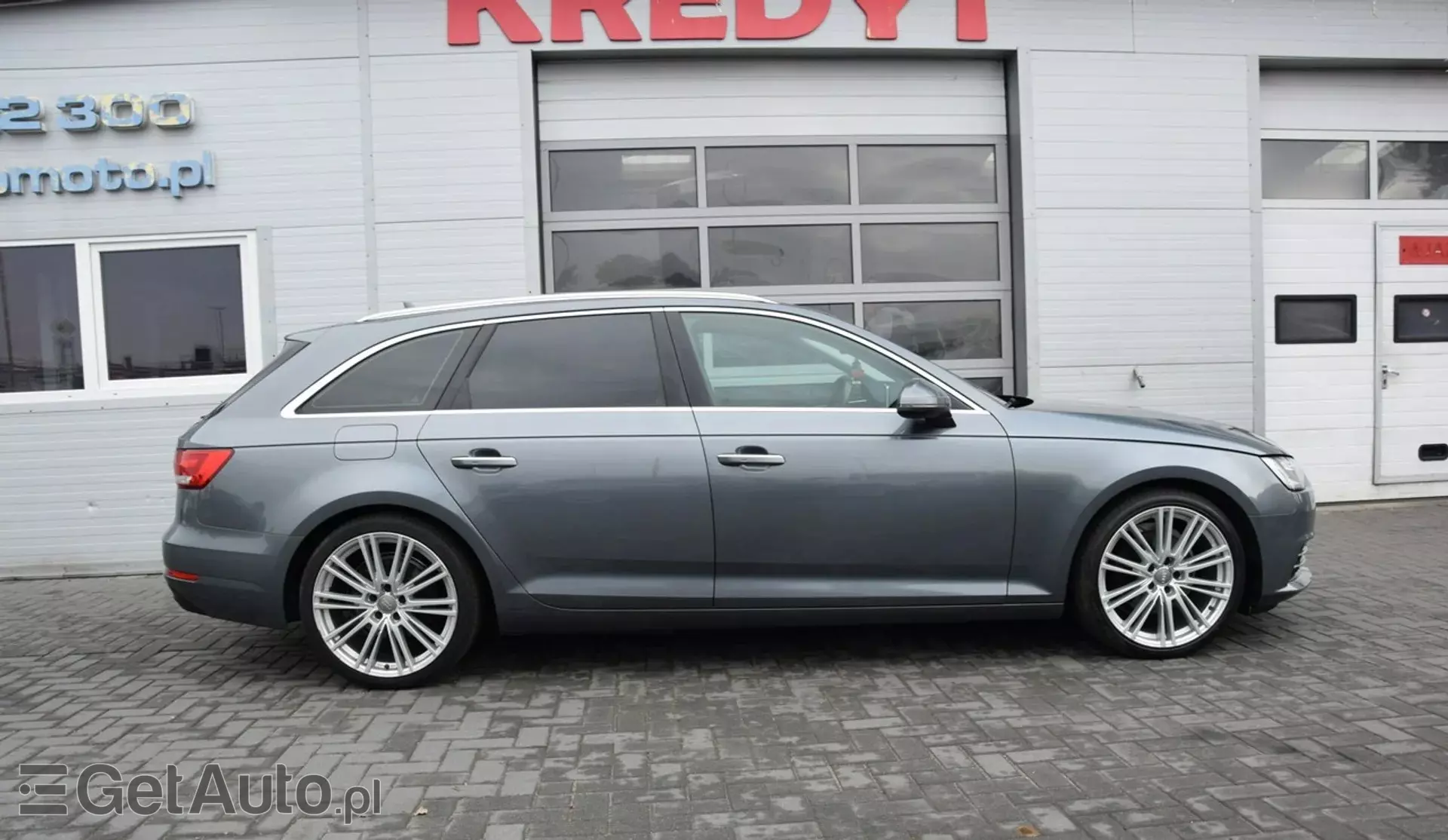 AUDI A4 Advanced S tronic