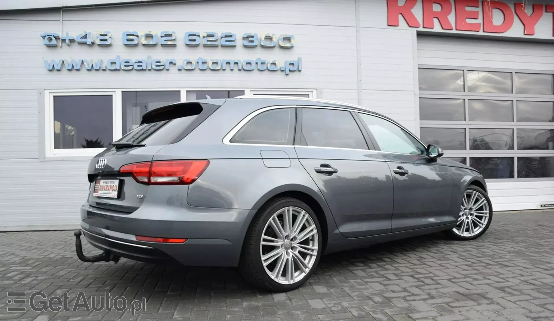 AUDI A4 Advanced S tronic