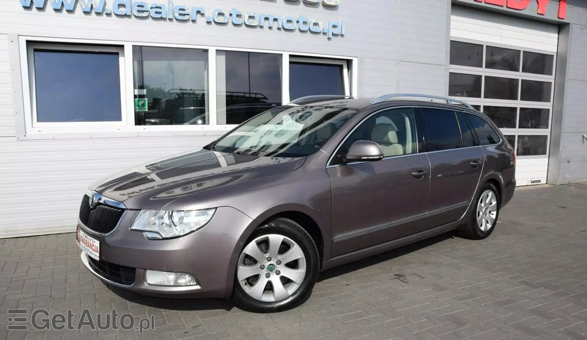 SKODA Superb 