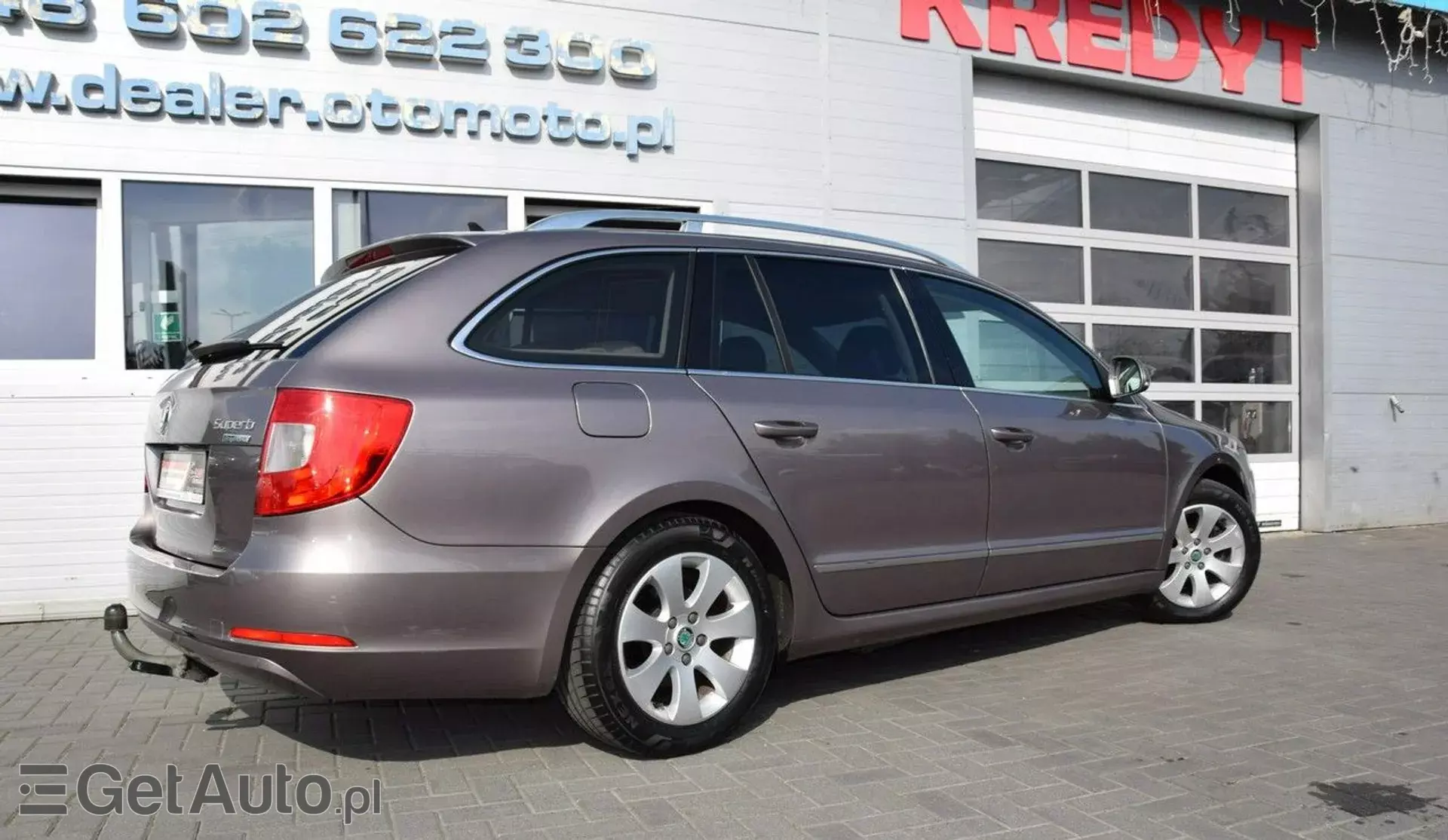 SKODA Superb 