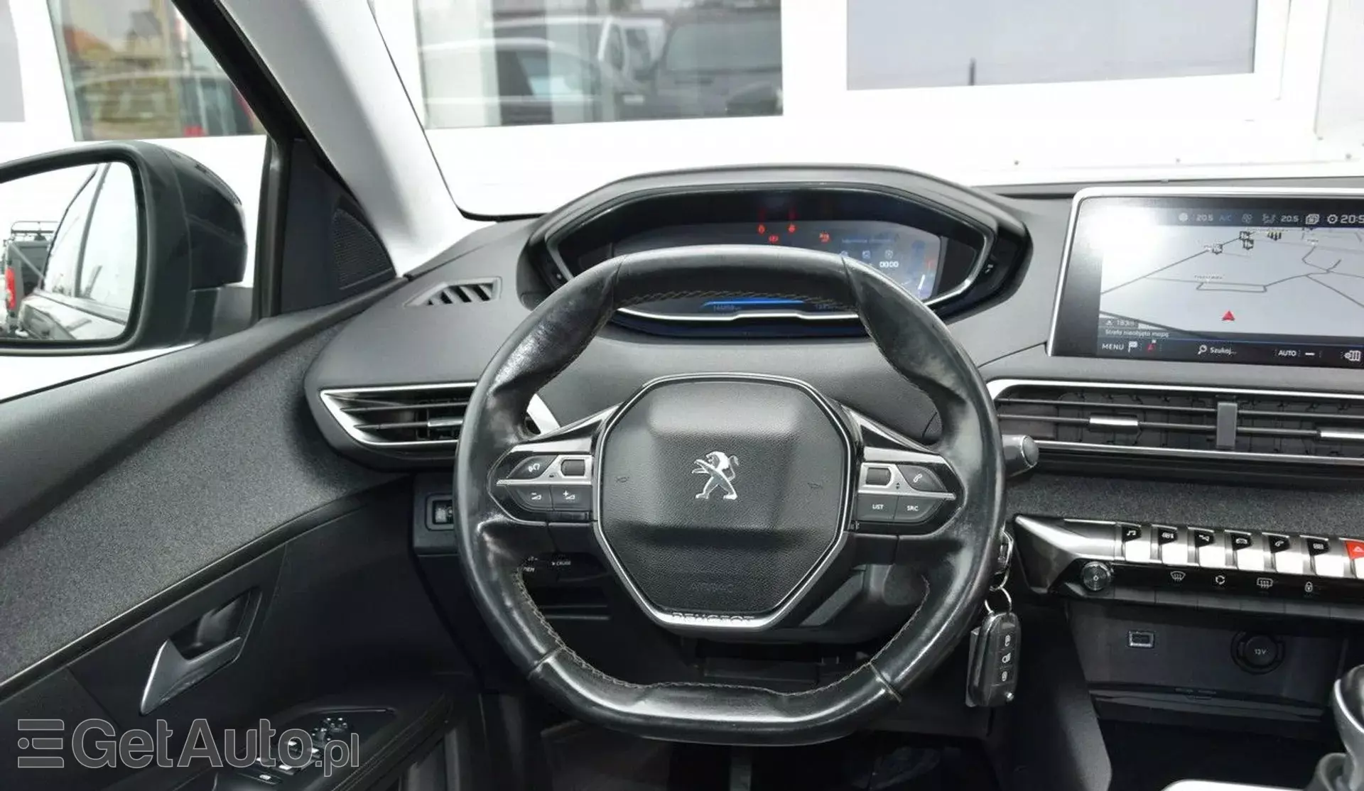 PEUGEOT 5008 