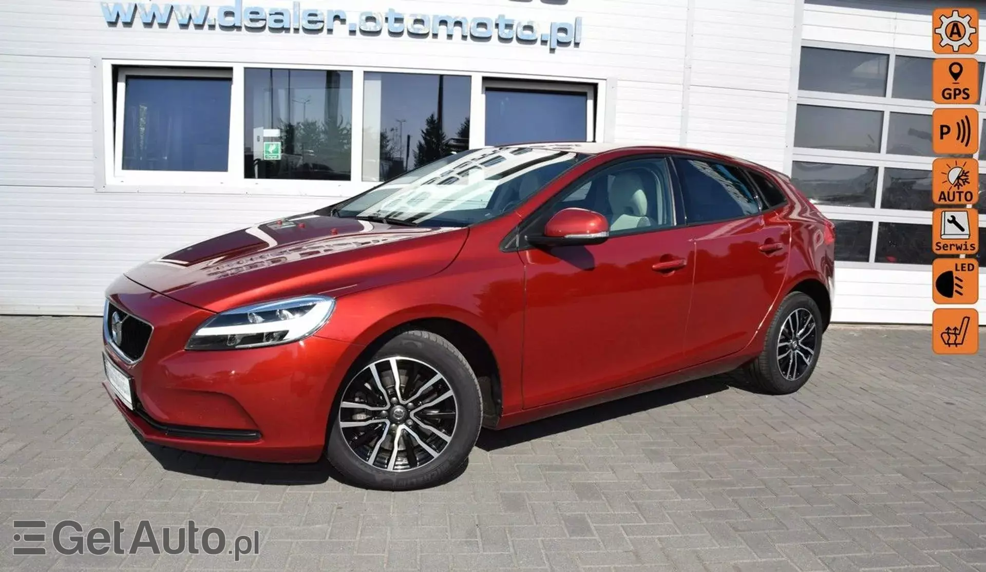 VOLVO V40 