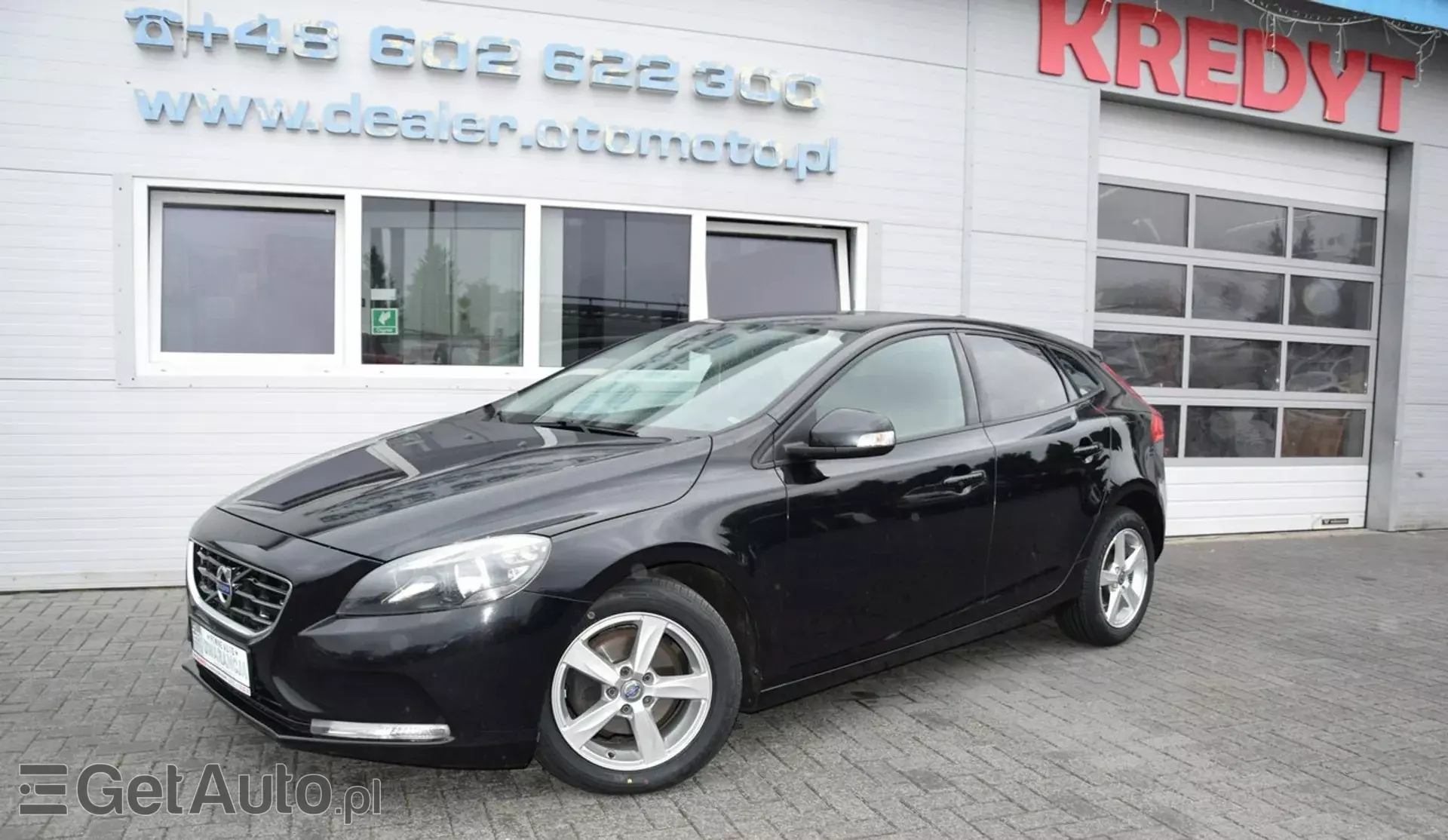 VOLVO V40 